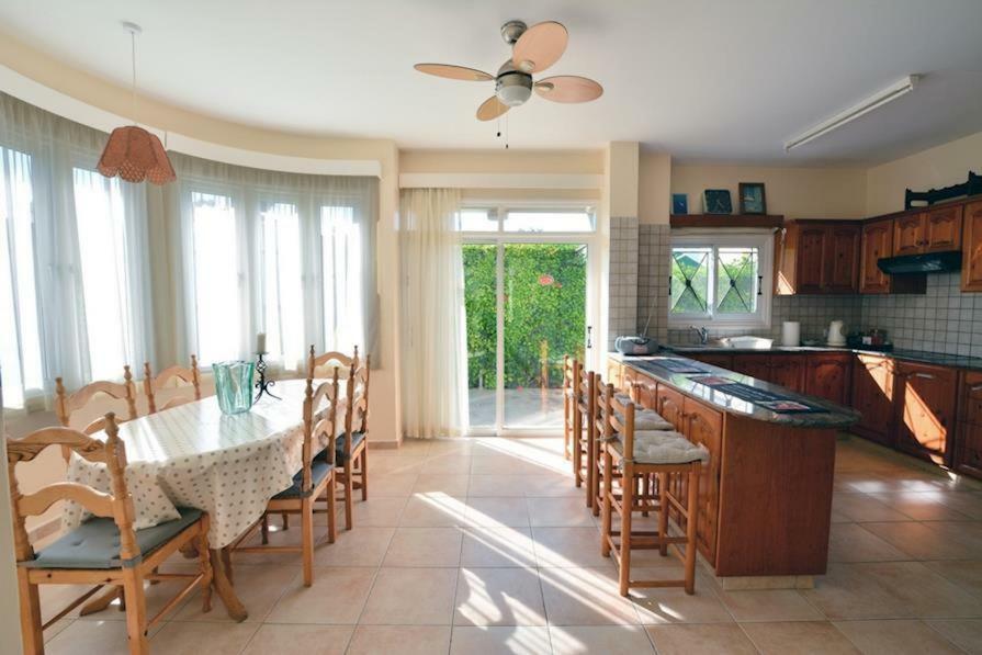 Villa Daryah Sirina Bay Протарас Екстер'єр фото
